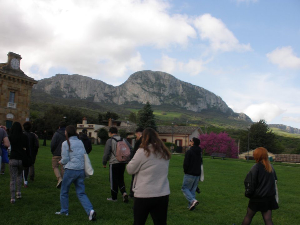 The Sustainable Visions group below Rocca Busambra